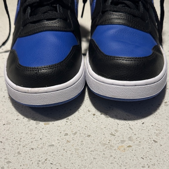Nike Black and Blue Sneakers - Picture 4 of 10